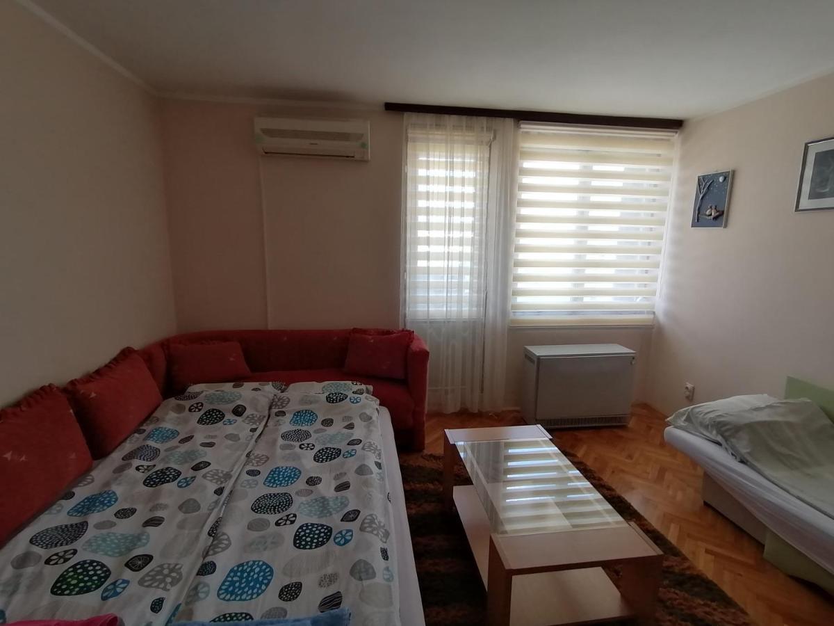 Apartman Lena Arandjelovac Exteriör bild