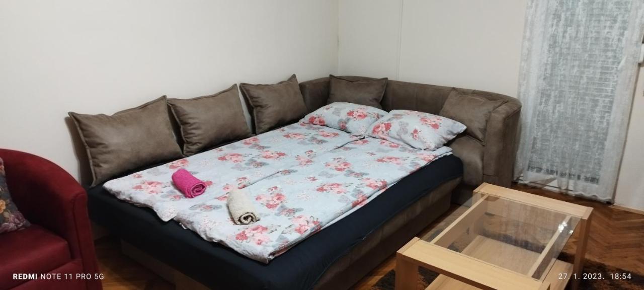 Apartman Lena Arandjelovac Exteriör bild