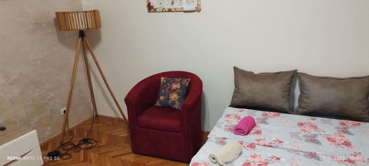 Apartman Lena Arandjelovac Exteriör bild